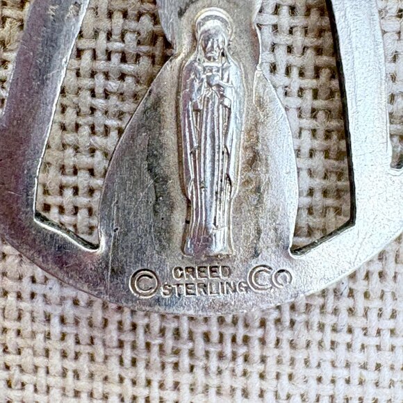 VTG Sterling Silver 925 Mother Mary Circle Pendant Necklace Size 18.5" Length - Picture 6 of 13